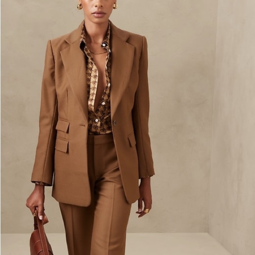 Banana Republic Lido Sculpted Italian Wool Suit